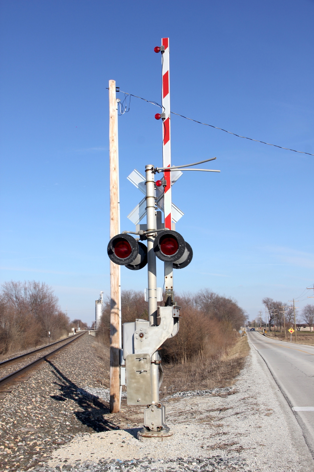 E. 2000 N. Rd. (Kankakee, IL)