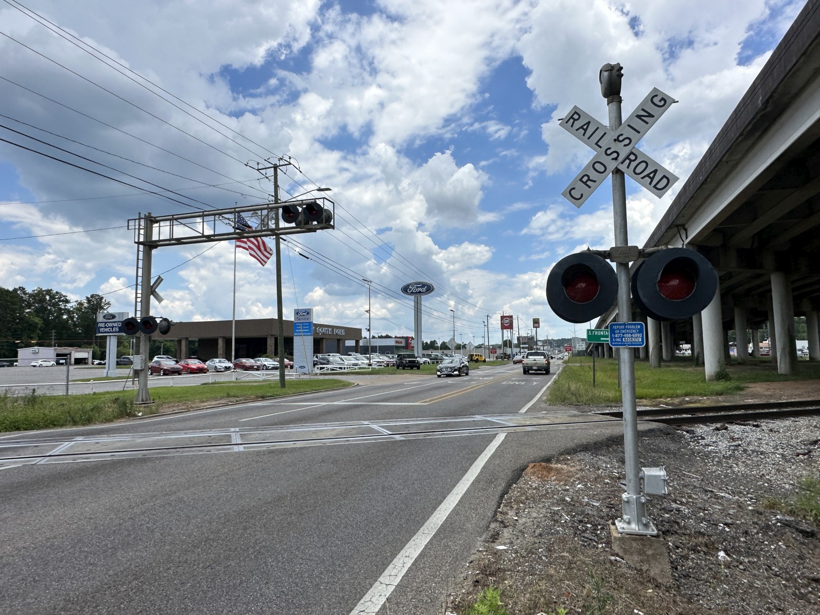 Frontage Road (Meridian, MS)