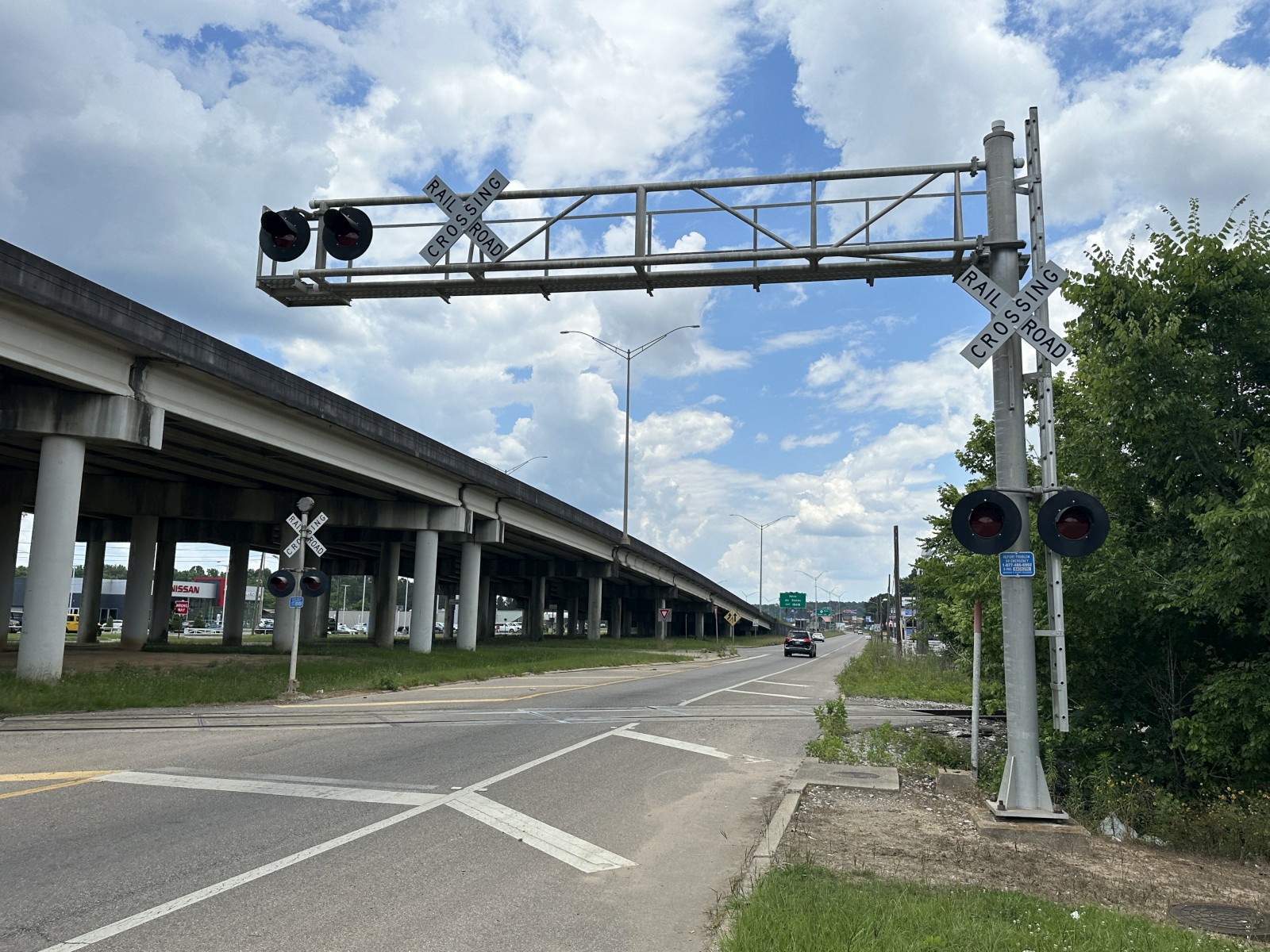 Frontage Road (Meridian, MS)