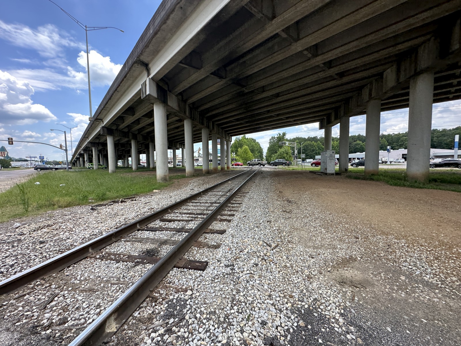 Frontage Road (Meridian, MS)