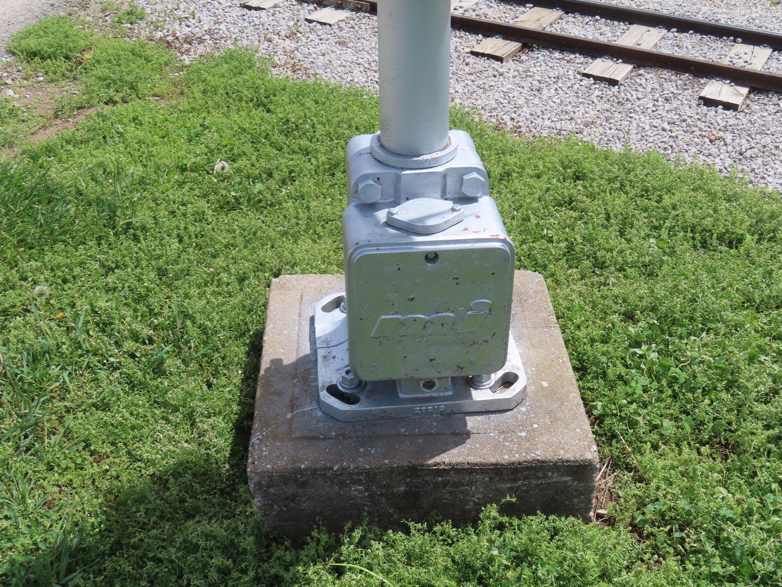 Entrance Crossing (Kansas City, MO)