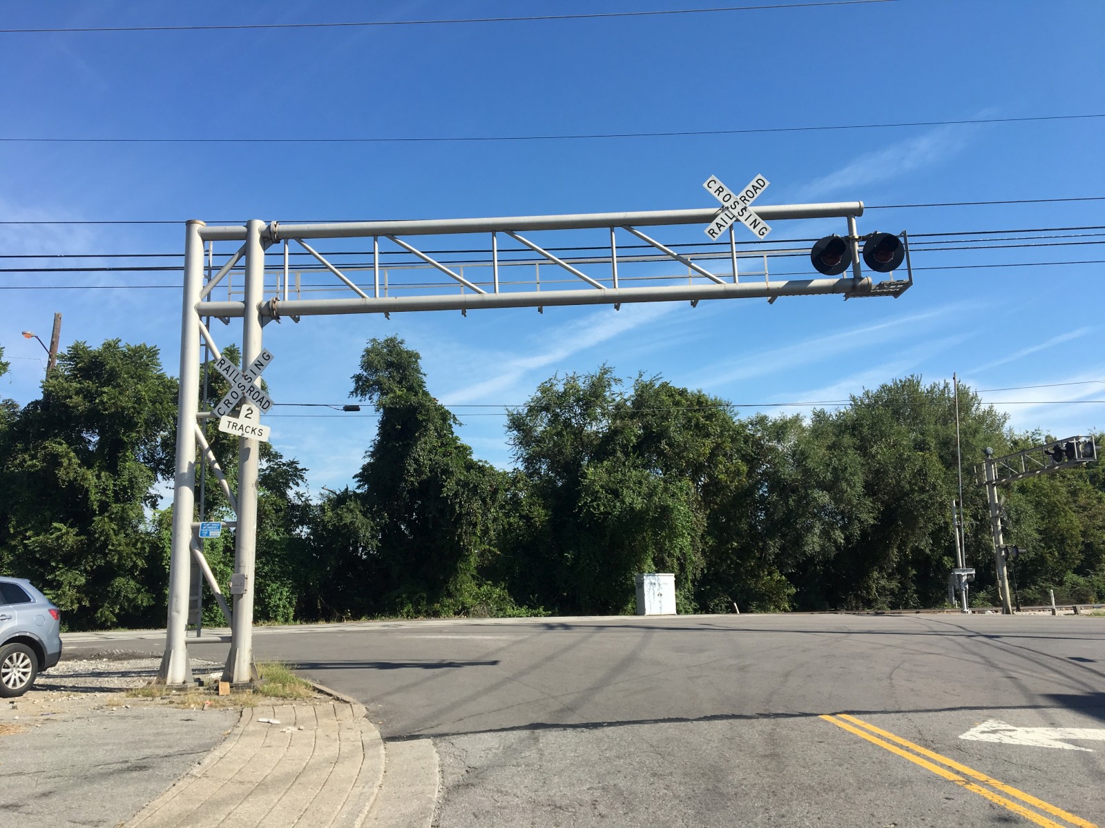 Elm Hill Pike (Nashville, TN)